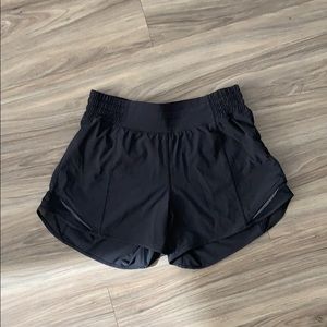 Lululemon Hotty Hot Short